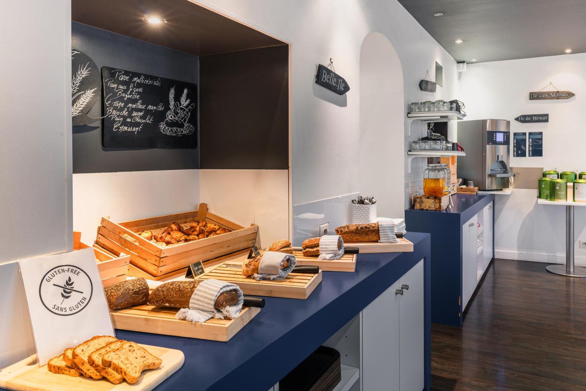 Ibis Styles Vannes Gare Centre Exterior photo