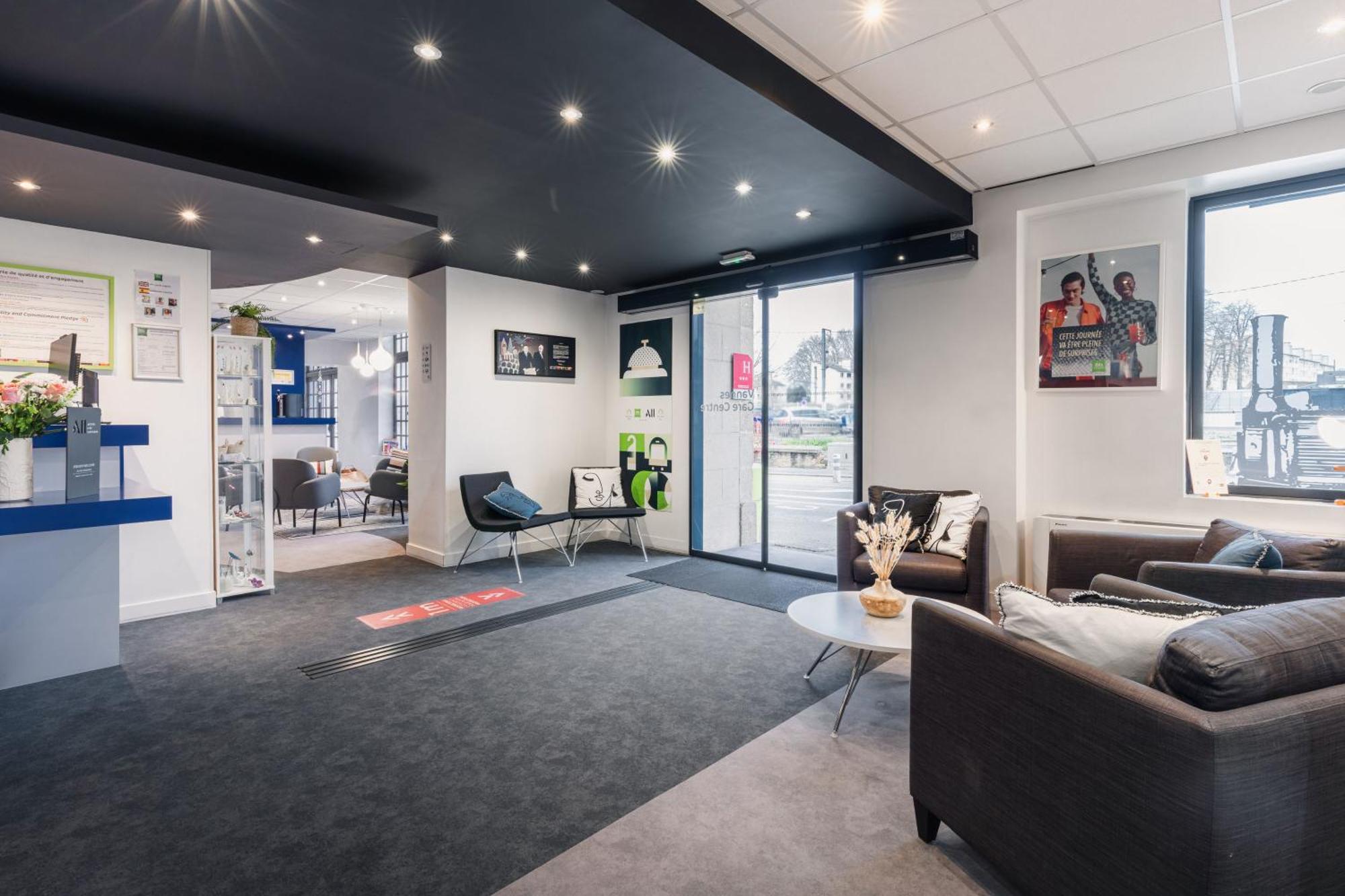 Ibis Styles Vannes Gare Centre Exterior photo